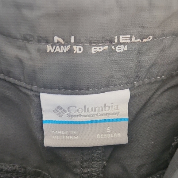 Columbia Women's Gray Cargo Pants - Picture 6 of 7